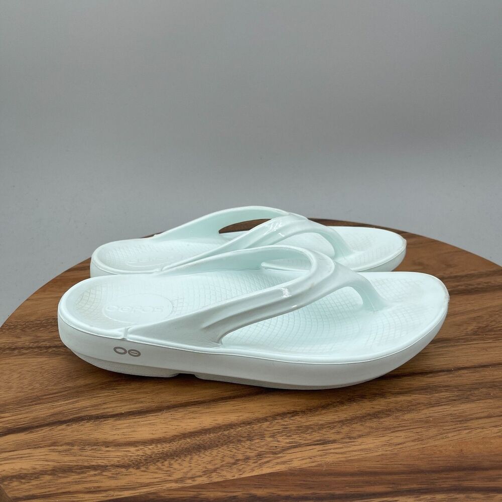 OOFOS OOlala Sandals Womens Size 9 Mint Luxe Thong Comfort Walking Recovery